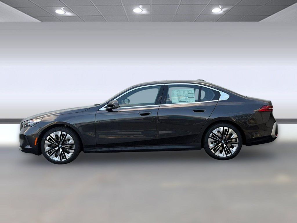 2026 BMW 530 530I — фото 2
