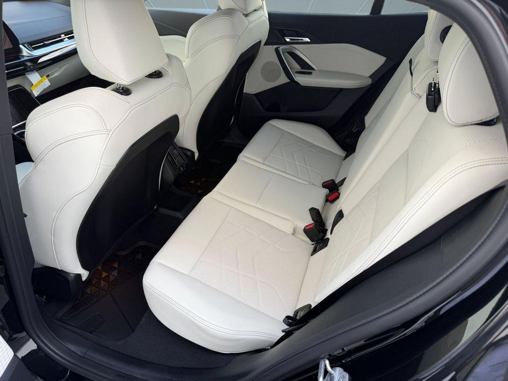 صورة 14 لـ 2026 BMW X2 XDRIVE28I