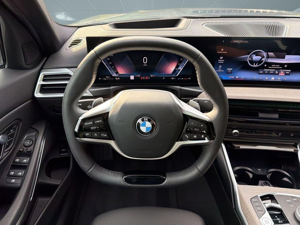 2026 BMW 330 NA — миниатюра 11