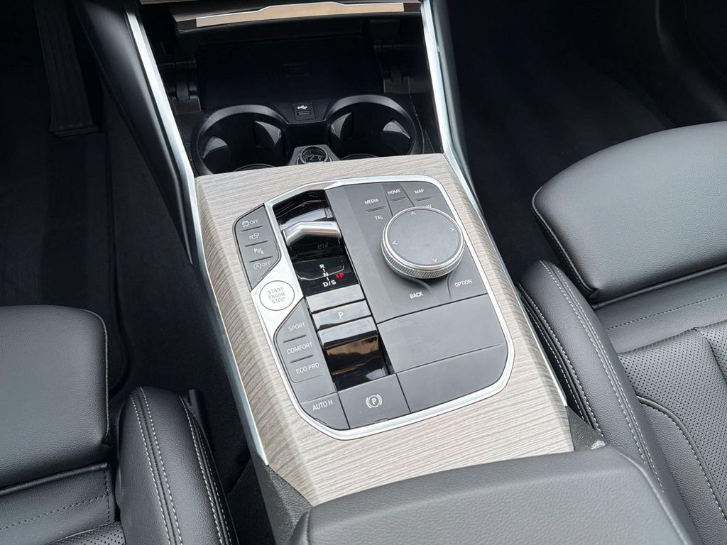 2026 BMW 330 NA — миниатюра 17