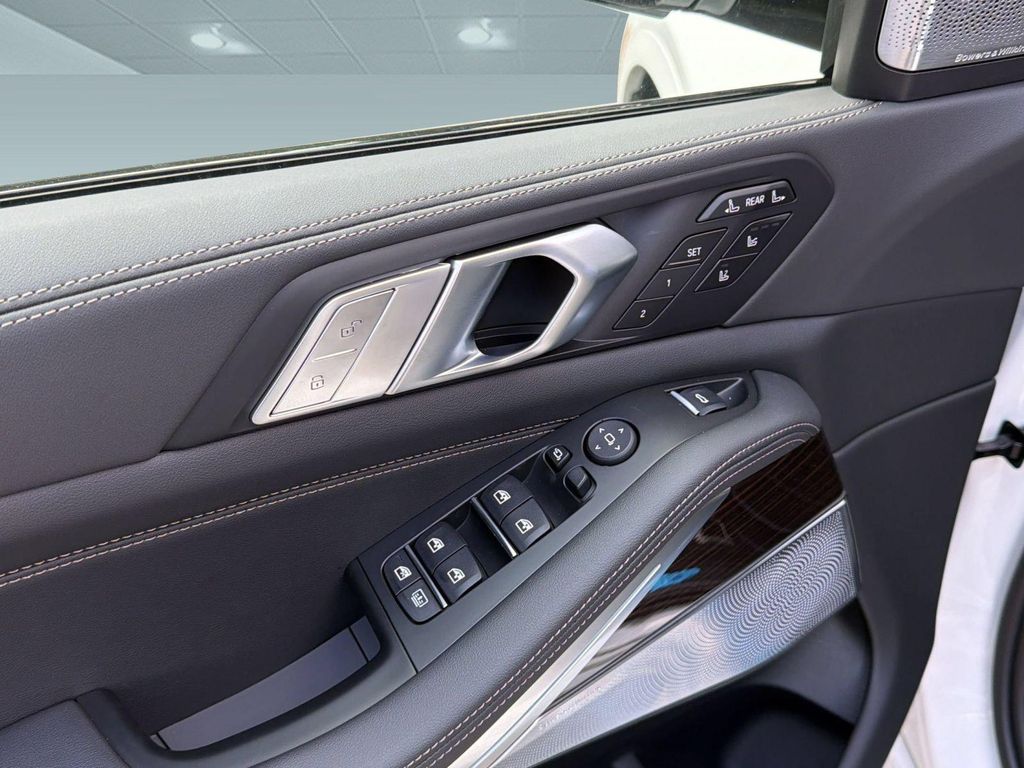2027 BMW X7 XDRIVE40I — миниатюра 23