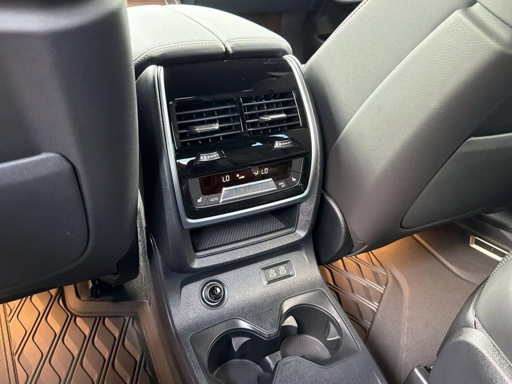 2027 BMW X7 XDRIVE40I — миниатюра 24