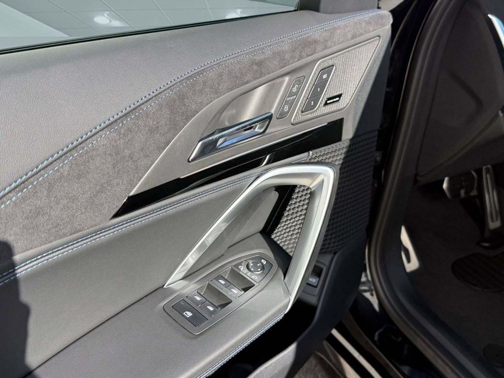 صورة مصغرة 21 لـ 2026 BMW X1 M35I