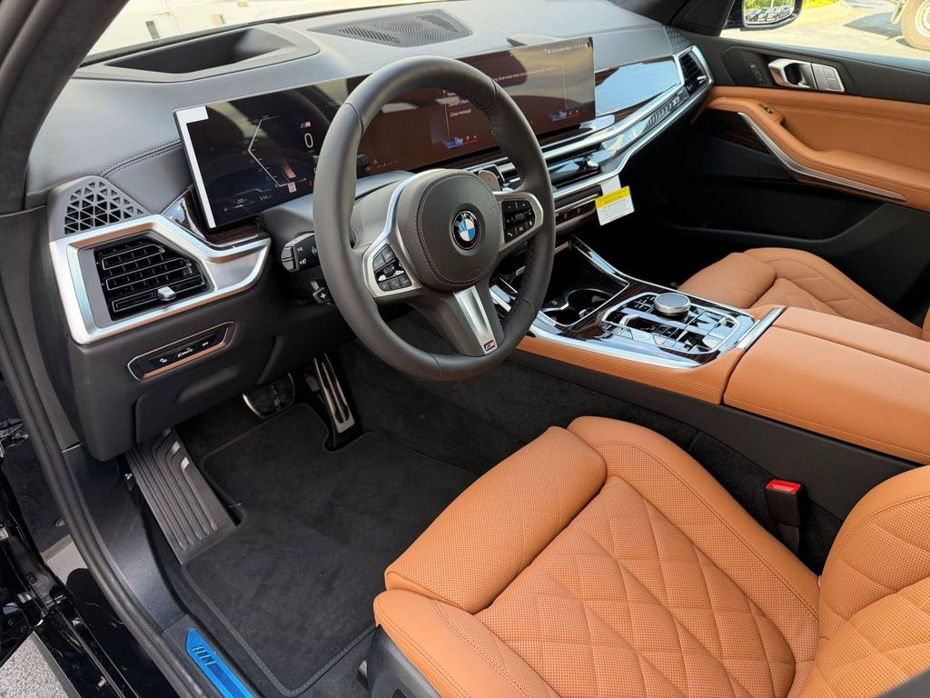صورة 4 لـ 2027 BMW X7 XDRIVE40I