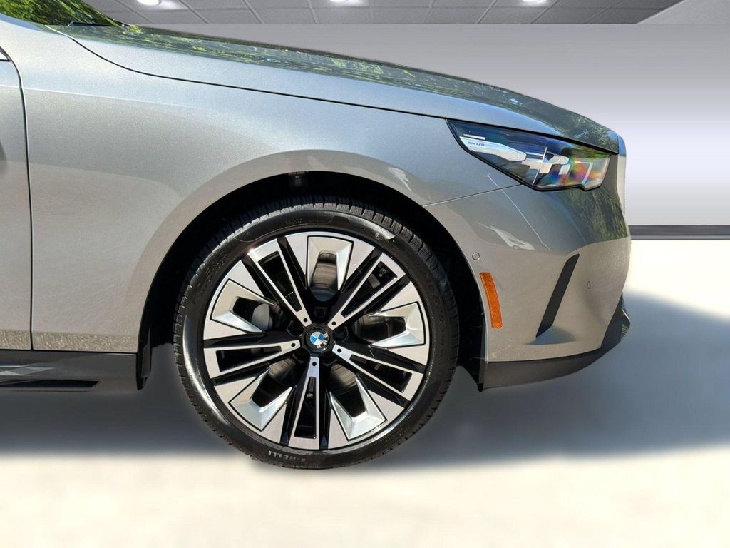 صورة مصغرة 12 لـ 2027 BMW 530 I XDRIVE