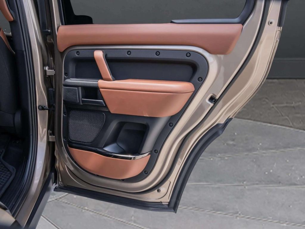صورة مصغرة 33 لـ 2026 LAND Rover DEFENDER P635 OCTA