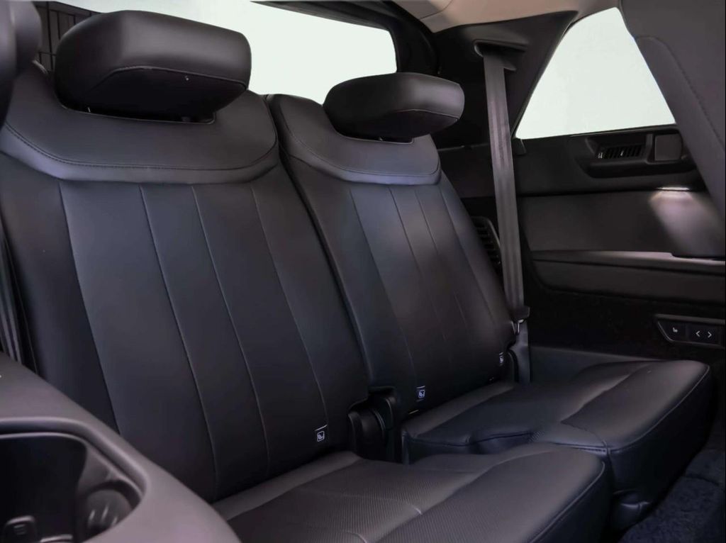 2025 LAND Rover RANGE ROVER P400 SE 7 SEAT thumbnail 14