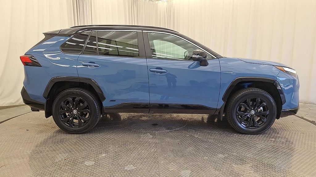 TOYOTA RAV4 - 6