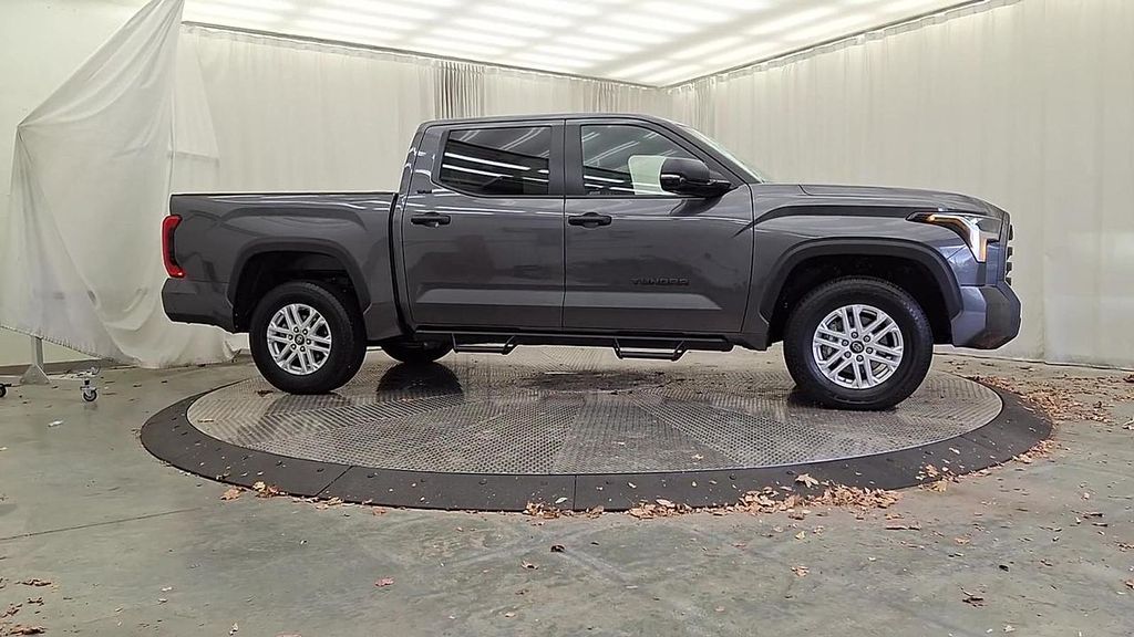 TOYOTA TUNDRA - 10