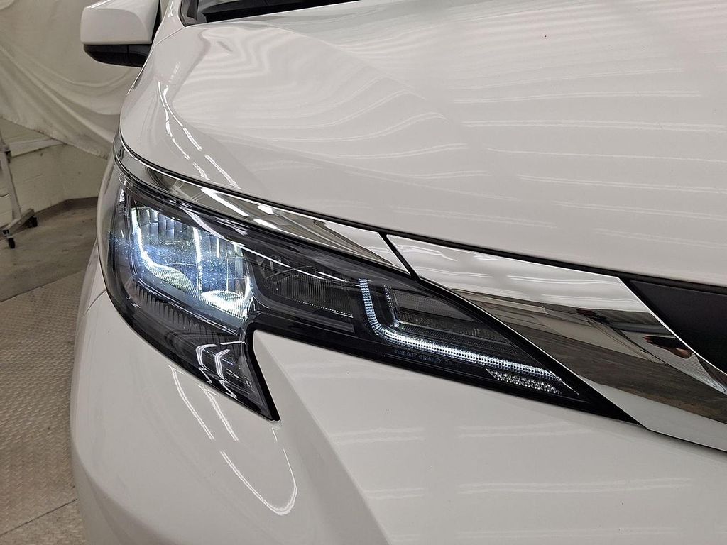 صورة مصغرة 30 لـ 2026 Toyota SIENNA LE