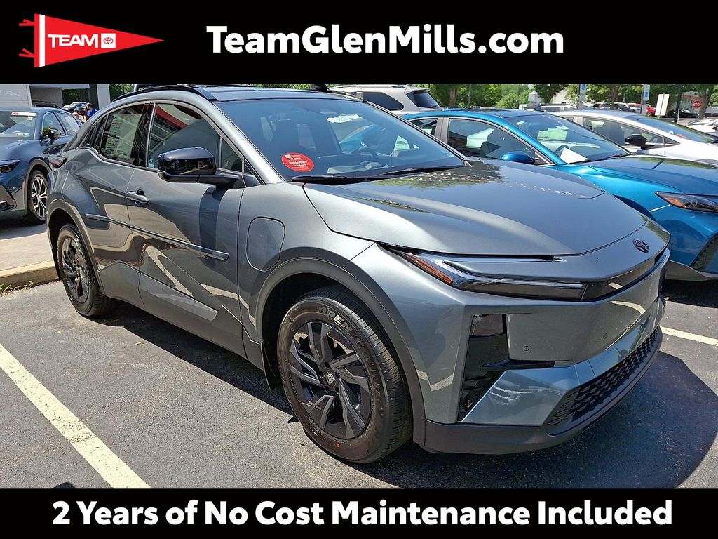 New 2026 Toyota C-HR SE