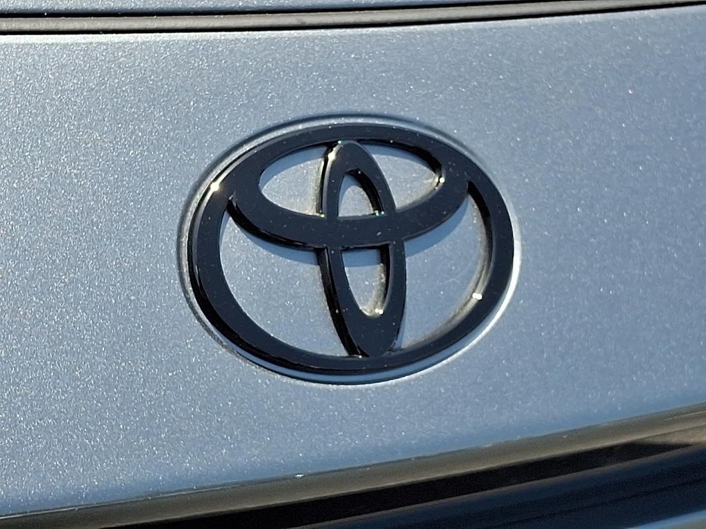 صورة 5 لـ 2026 Toyota C-HR SE