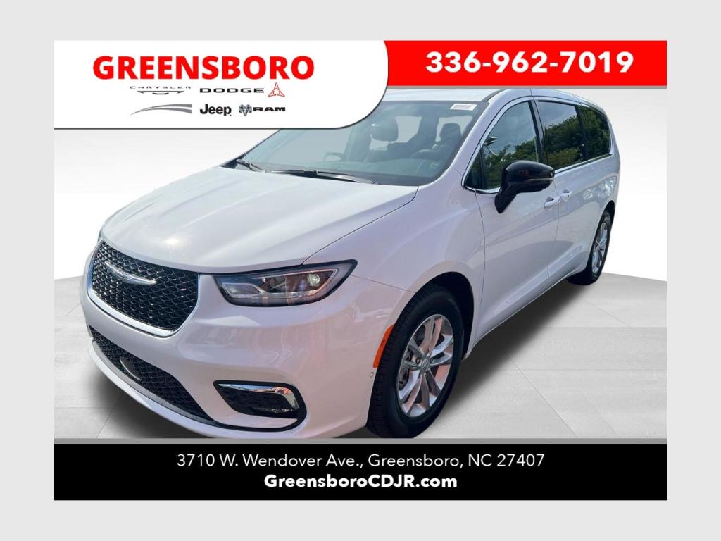 New 2026 Chrysler Pacifica Select