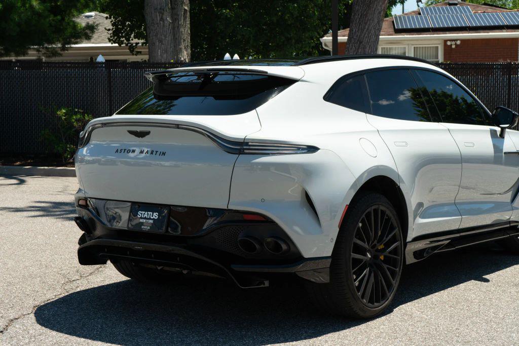 2023 Aston Martin DBX 707 thumbnail 11