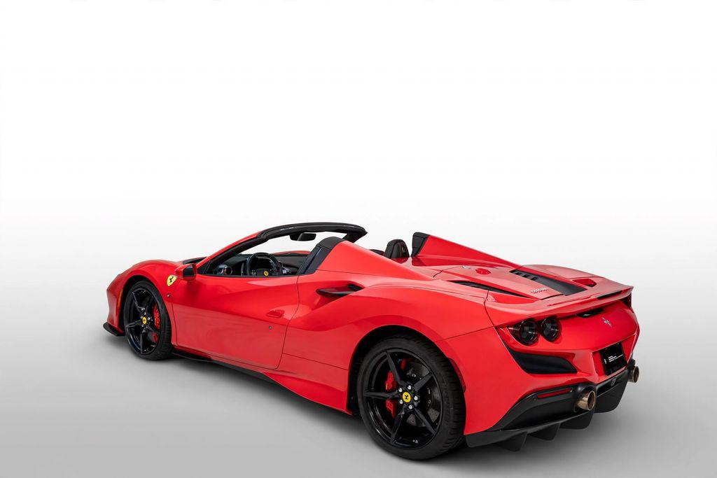 2022 Ferrari F8 SPIDER BASE — фото 8