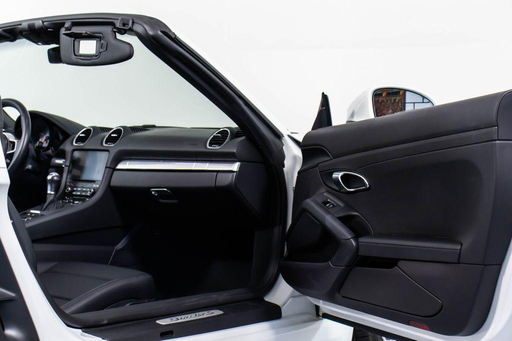 صورة مصغرة 47 لـ 2024 Porsche 718 BOXSTER S
