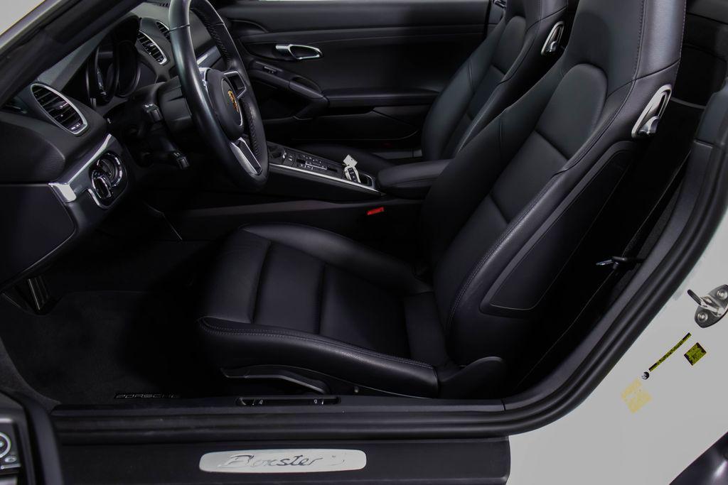 صورة مصغرة 43 لـ 2024 Porsche 718 BOXSTER S