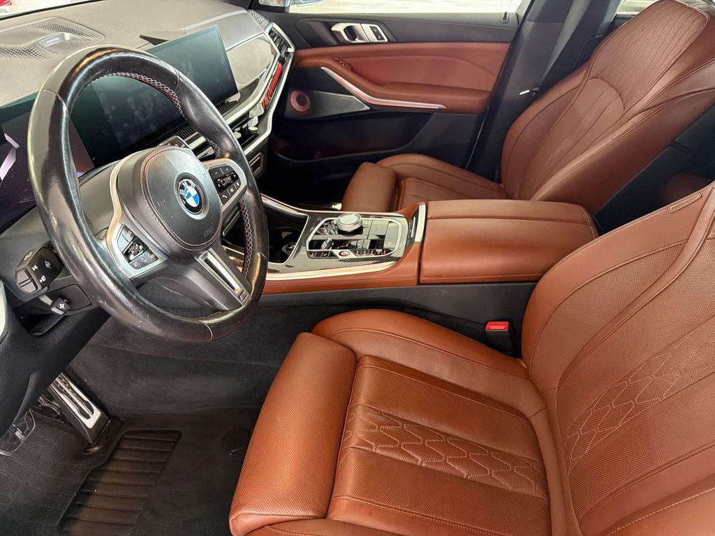 صورة 4 لـ 2024 BMW X5 M60I