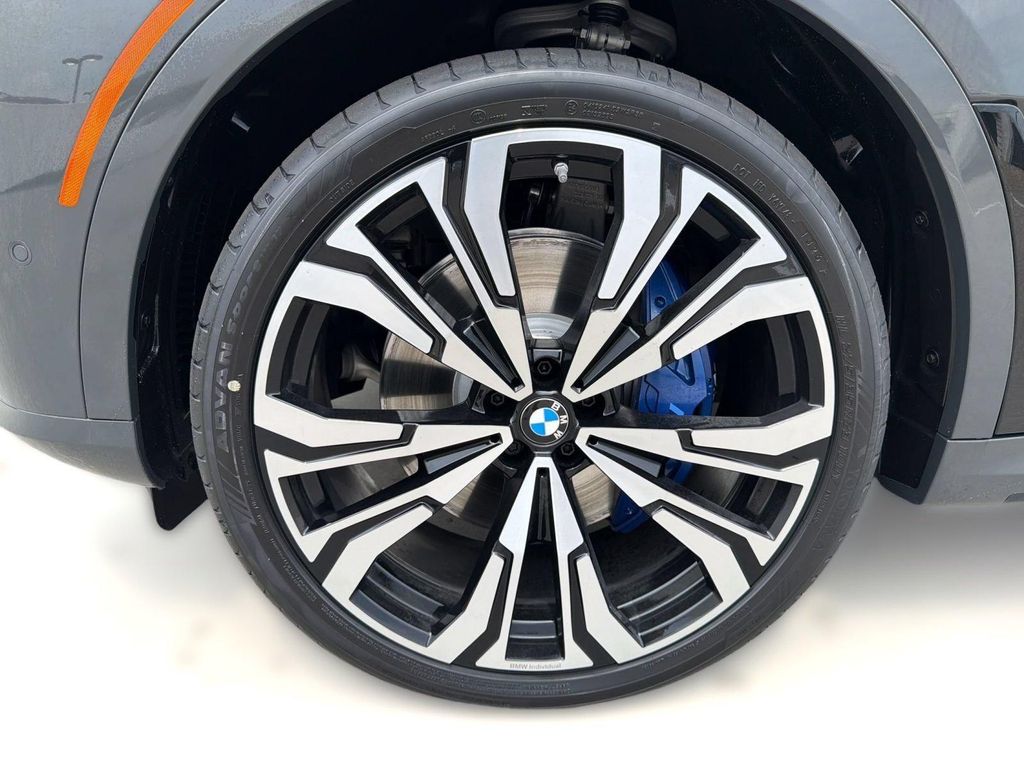 2027 BMW X7 M60I 缩略图 12