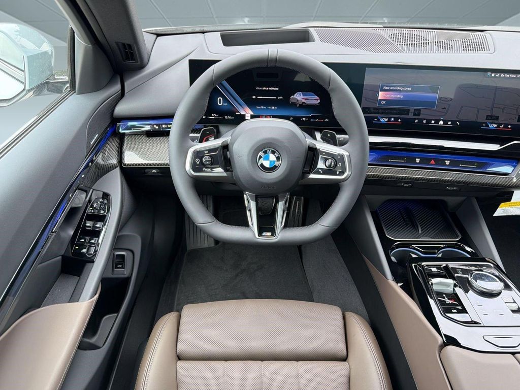 صورة مصغرة 28 لـ 2027 BMW 540 I XDRIVE
