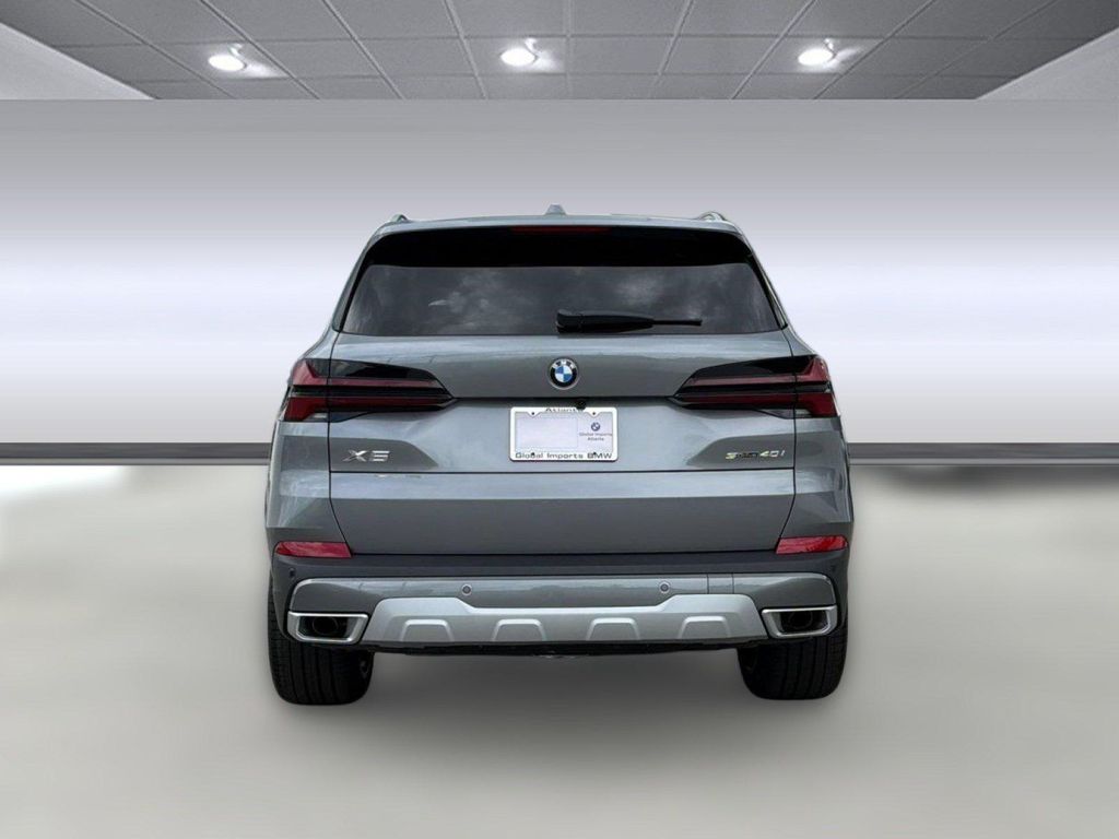 صورة 8 لـ 2026 BMW X5 SDRIVE40I