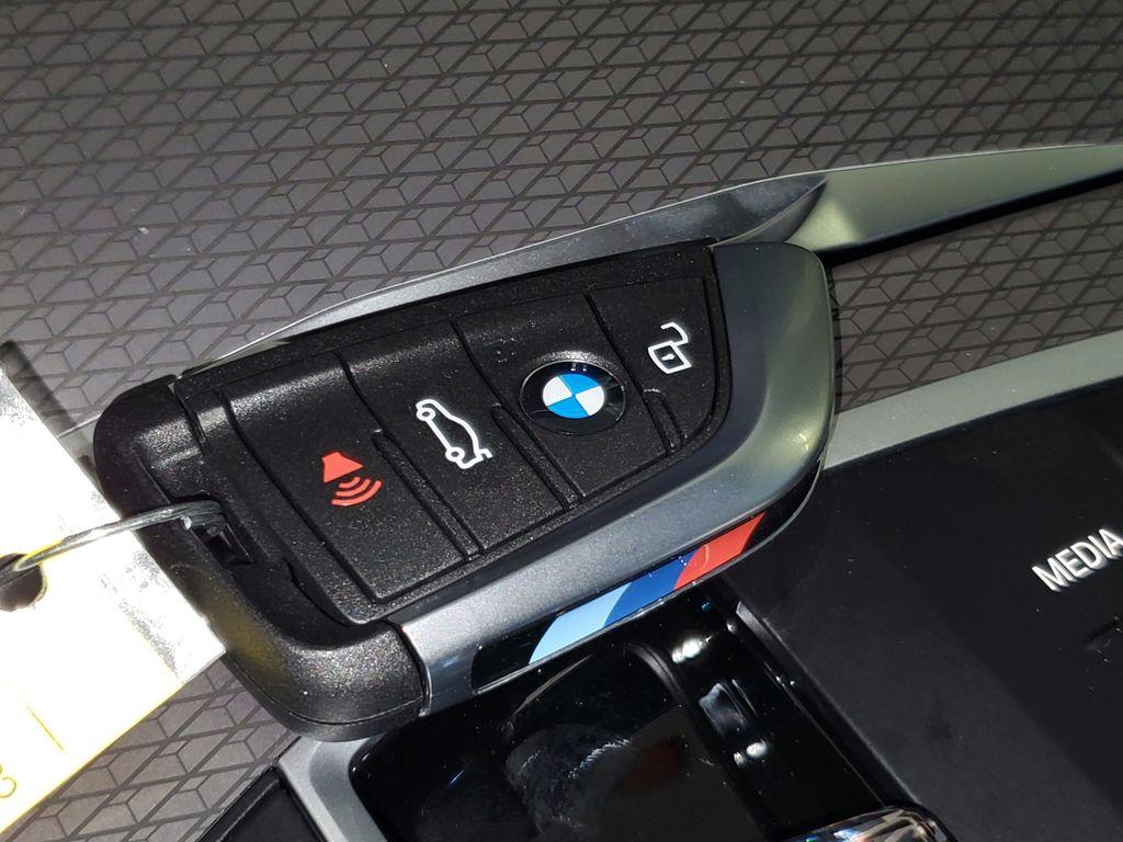2027 BMW 430 I — миниатюра 24