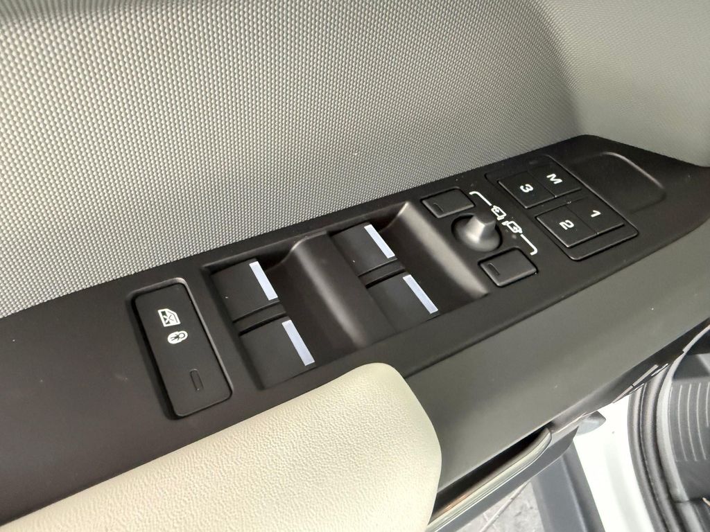 صورة مصغرة 13 لـ 2026 LAND Rover DEFENDER P400 X-DYNAMIC SE