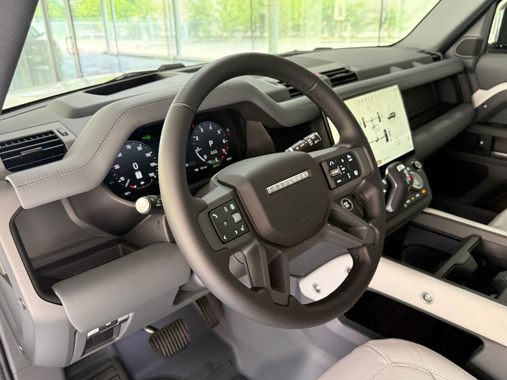 2026 LAND Rover DEFENDER P400 X-DYNAMIC SE — фото 4