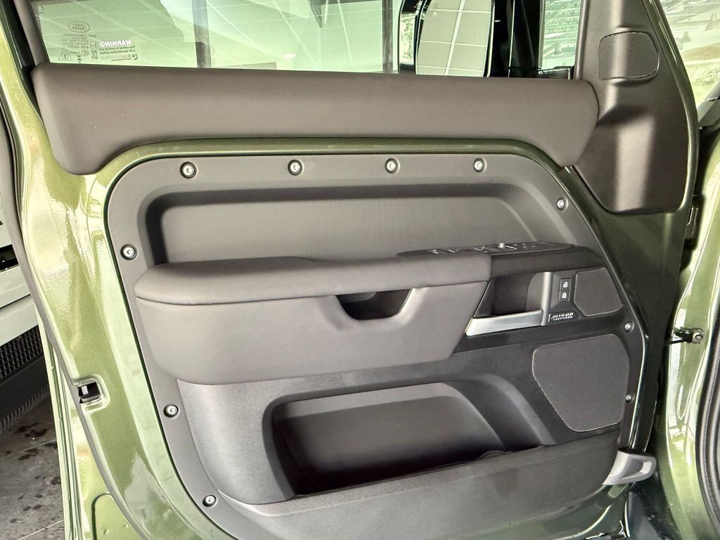 2026 LAND Rover DEFENDER P400 X — миниатюра 22