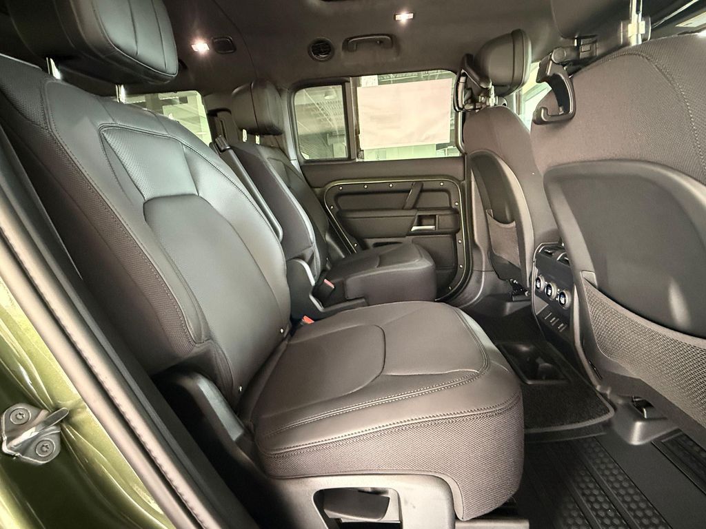 2026 LAND Rover DEFENDER P400 X — миниатюра 23