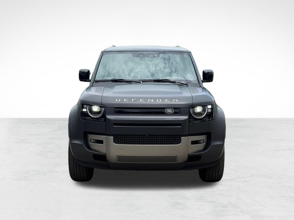 صورة 6 لـ 2026 LAND Rover DEFENDER P300 S