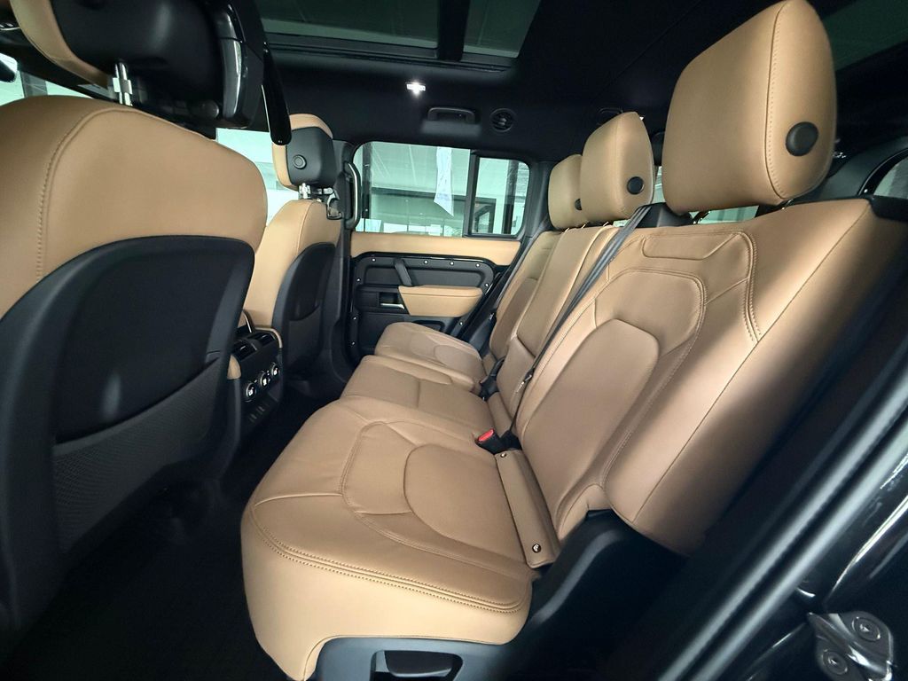 صورة مصغرة 13 لـ 2026 LAND Rover DEFENDER P300 S