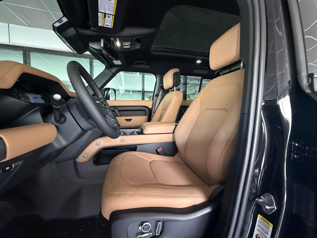 صورة 5 لـ 2026 LAND Rover DEFENDER P300 S