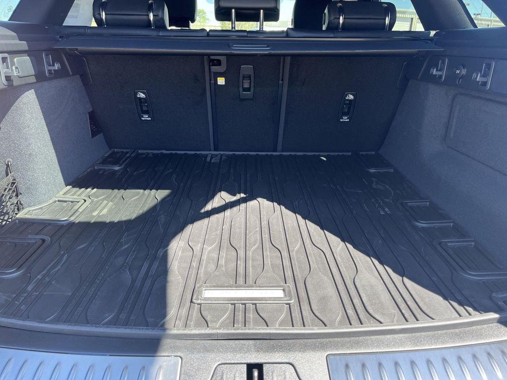 2026 LAND Rover RANGE ROVER VELAR P250 S thumbnail 27