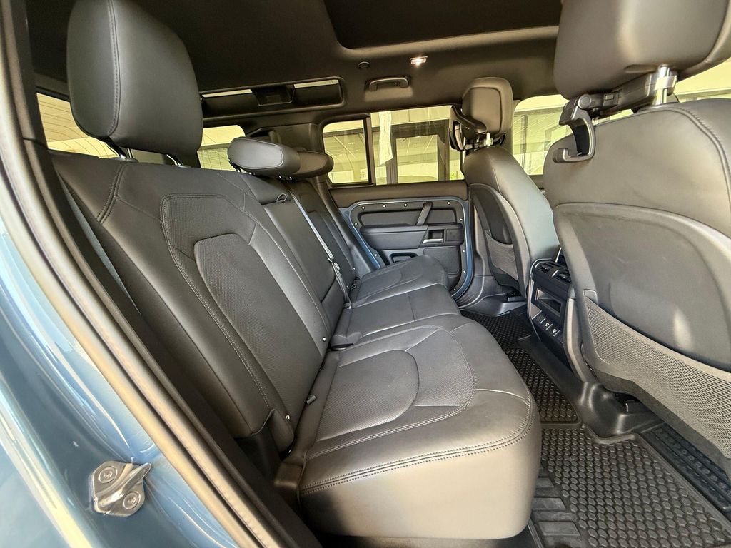 2025 LAND Rover DEFENDER 110 P300 缩略图 33