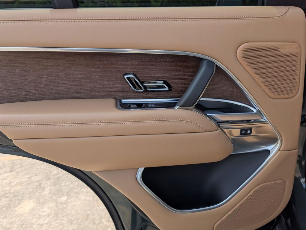 2024 LAND Rover RANGE ROVER P400 SE — миниатюра 29
