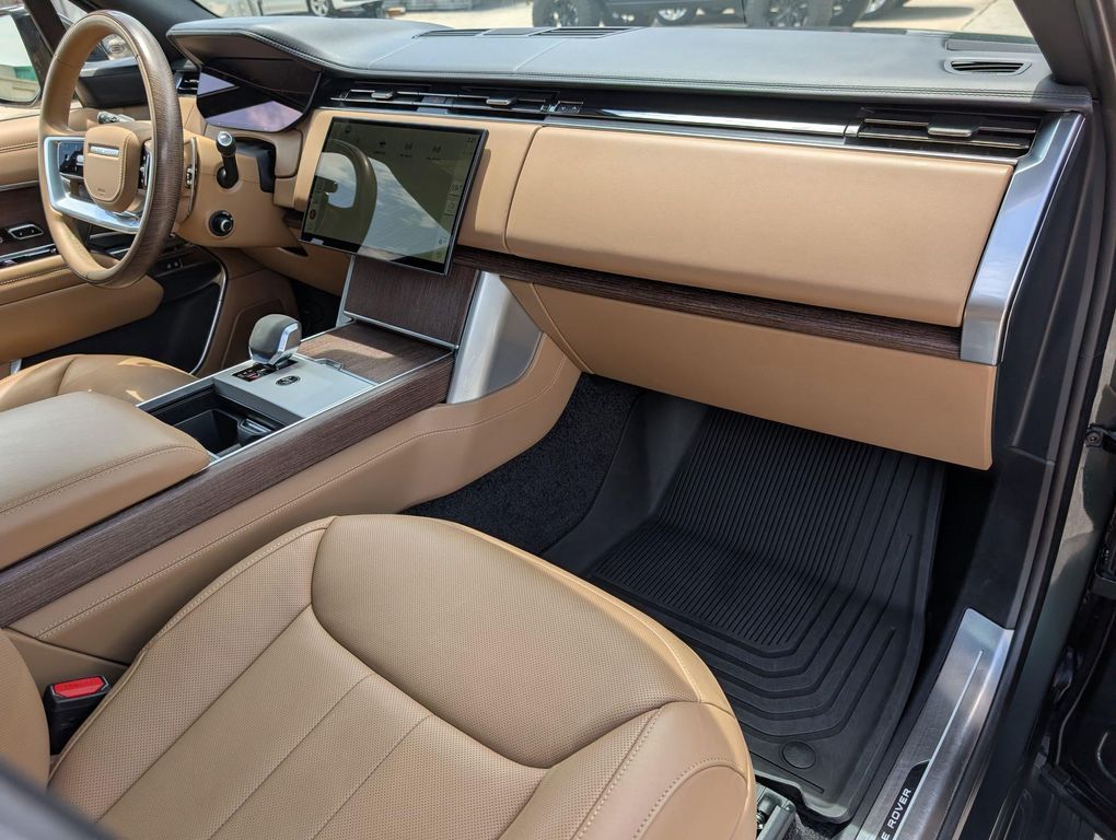 2024 LAND Rover RANGE ROVER P400 SE — миниатюра 31