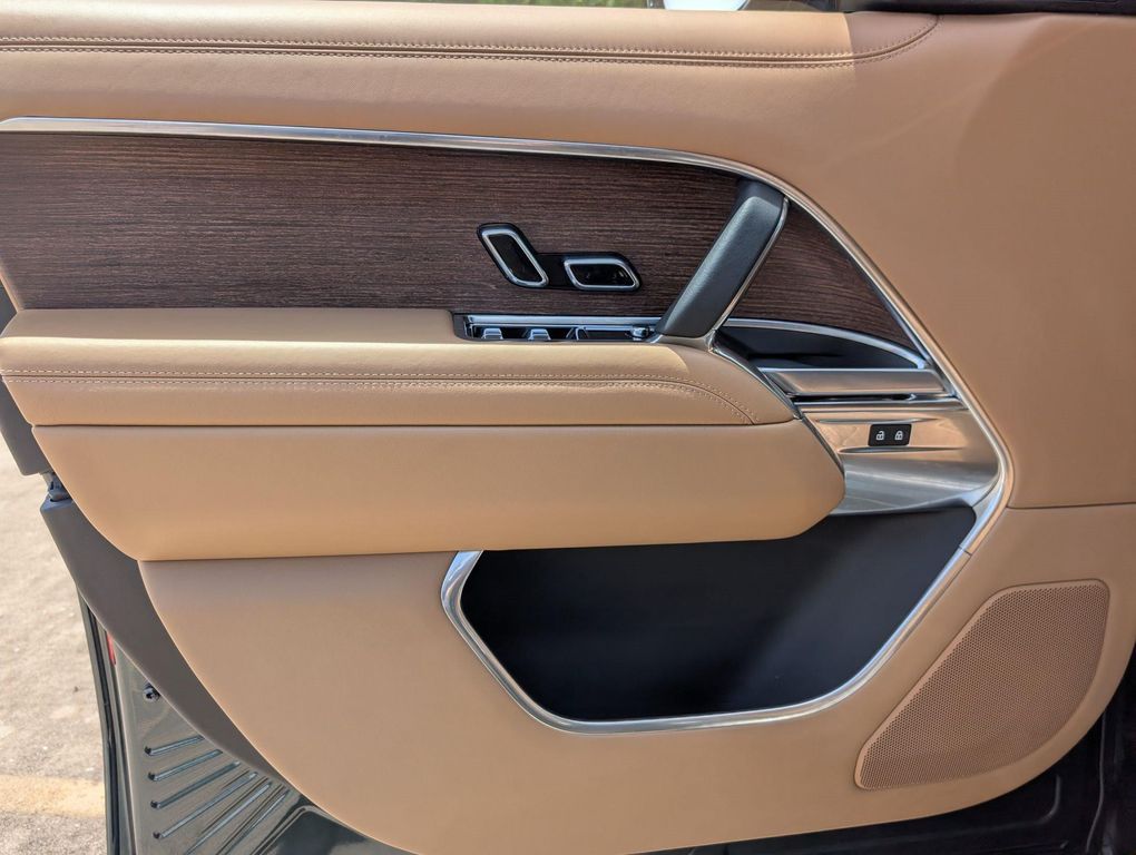 2024 LAND Rover RANGE ROVER P400 SE — миниатюра 13