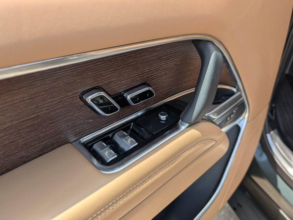 2024 LAND Rover RANGE ROVER P400 SE — миниатюра 26