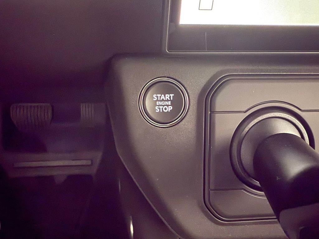 2026 LAND Rover DEFENDER P400 X-DYNAMIC SE 缩略图 31