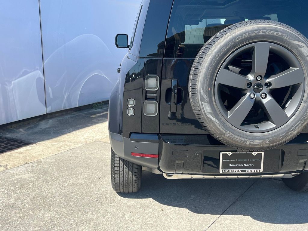 2026 LAND Rover DEFENDER P300 S 缩略图 32