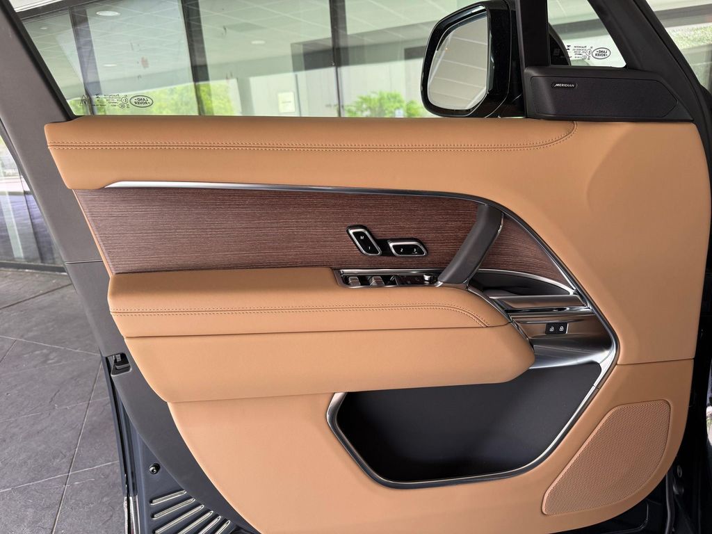 صورة مصغرة 26 لـ 2026 LAND Rover RANGE ROVER P400 SE