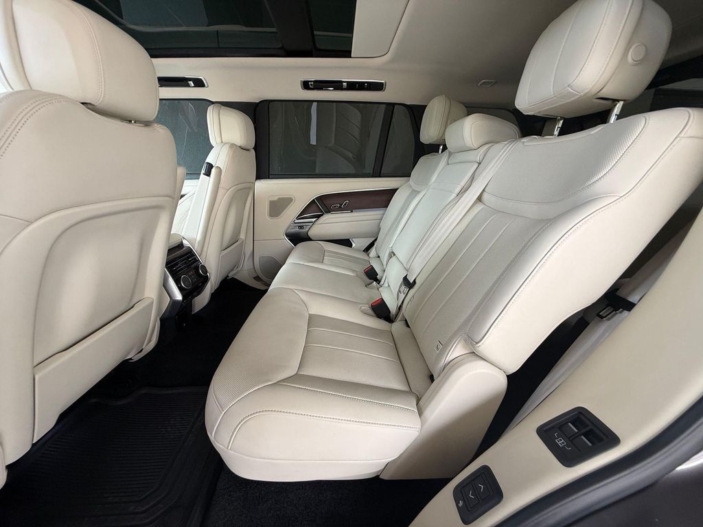 2025 LAND Rover RANGE ROVER P400 SE 7 SEAT — миниатюра 30