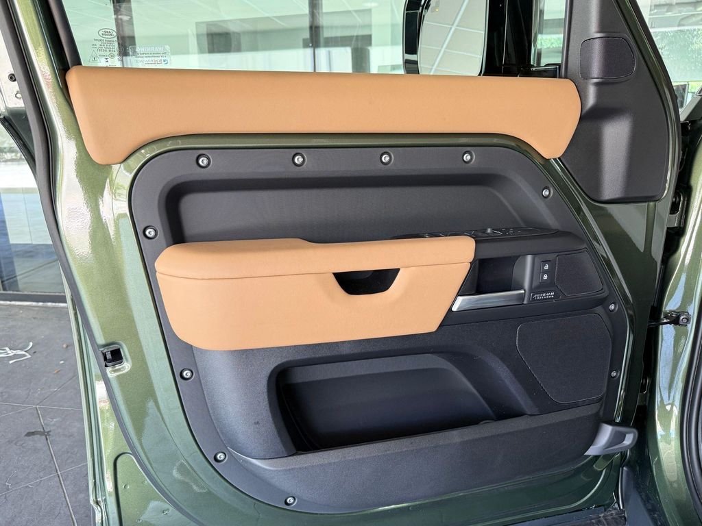 2026 LAND Rover DEFENDER P400 X-DYNAMIC SE — миниатюра 22
