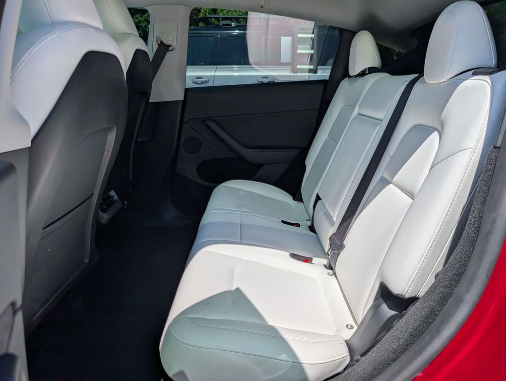 2024 Tesla MODEL Y PERFORMANCE DUAL MOTOR ALL-WHEEL DRIVE 缩略图 19