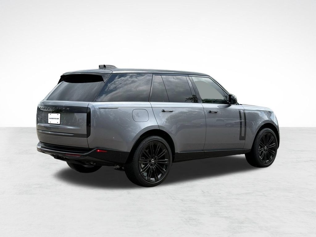 صورة 9 لـ 2025 LAND Rover RANGE ROVER P530 SE