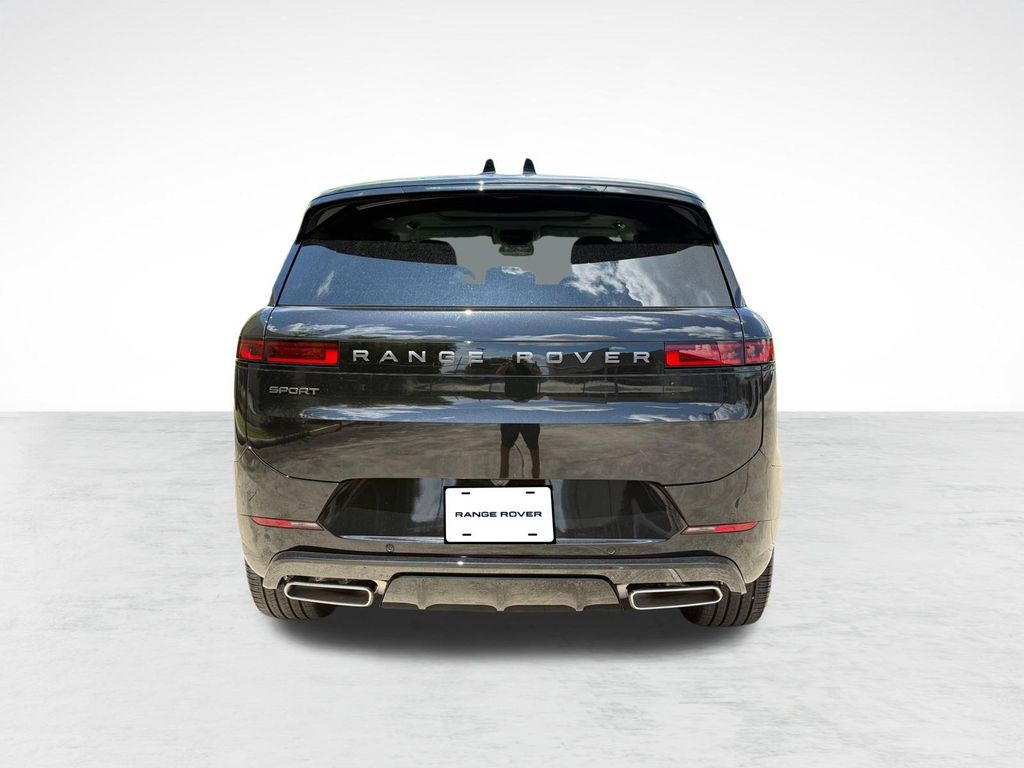 صورة 10 لـ 2026 LAND Rover RANGE ROVER SPORT SE