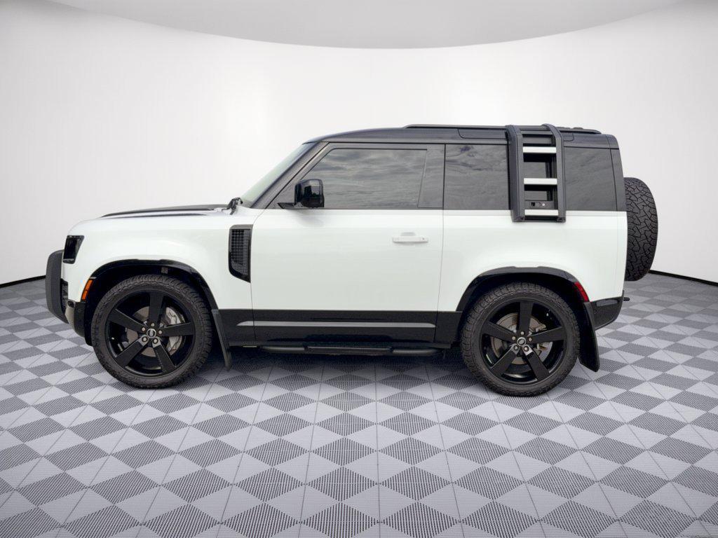 صورة 2 لـ 2023 LAND Rover DEFENDER 90 X-DYNAMIC SE