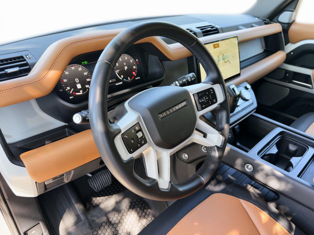 2024 LAND Rover DEFENDER 130 P400 X-DYNAMIC SE — фото 4