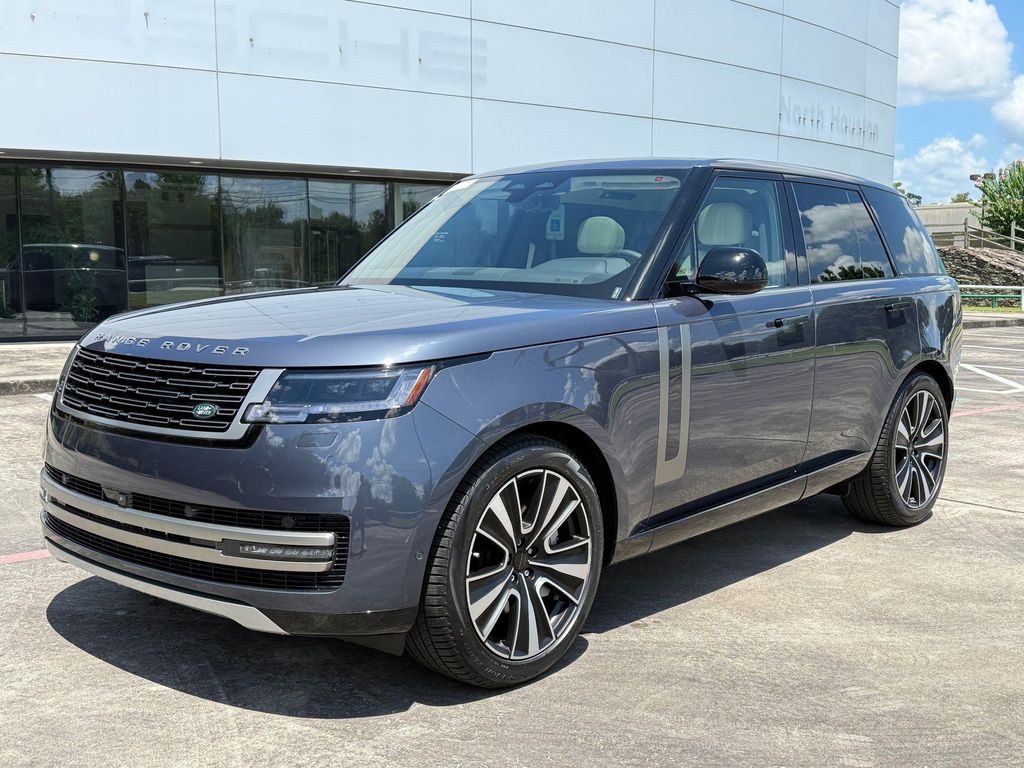 New 2026 Land Rover Range Rover P530 SE